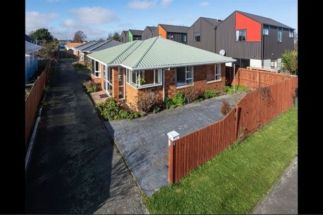 Photo of property in 1/5 Broadbent Street, Riccarton, Christchurch, 8041