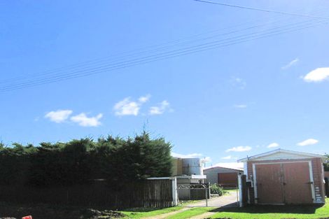 Photo of property in 23 Pratt Avenue, Foxton Beach, Foxton, 4815