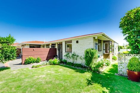 Photo of property in 7b Awanui Drive, Waikanae, 5036