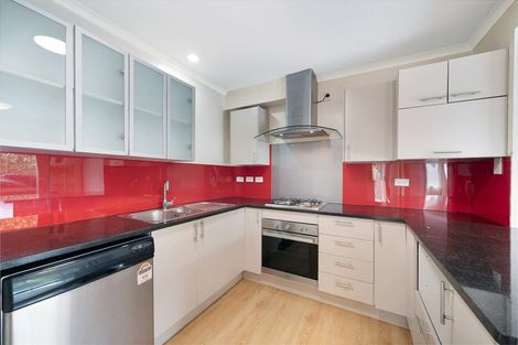 Photo of property in 2 Ochre Place, Blockhouse Bay, Auckland, 0600