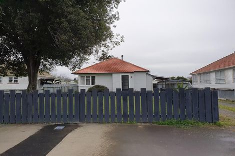 Photo of property in 10 Victor Street, Dannevirke, 4930