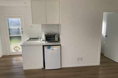 Photo of property in 23 Eban Avenue, Hillcrest, Auckland, 0627