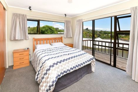 Photo of property in 16 Ladies Mile, Manly, Whangaparaoa, 0930