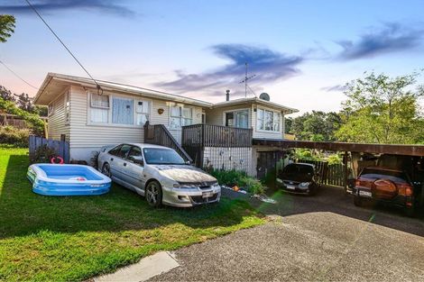 Photo of property in 28 Helena Street, Massey, Auckland, 0614