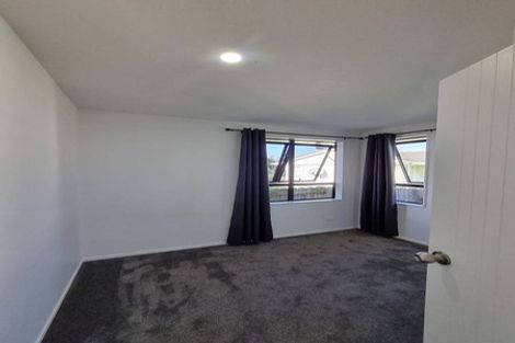 Photo of property in 2 Arnhem Place, Pukekohe, 2120