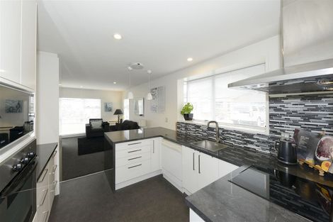 Photo of property in 5b Memorial Avenue, Ilam, Christchurch, 8053