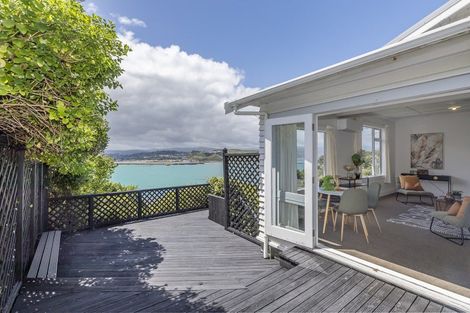 Photo of property in 24 Hungerford Road, Lyall Bay, Wellington, 6022