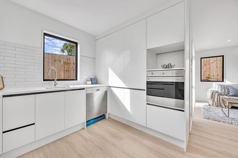 Photo of property in 49b Vera Road, Te Atatu South, Auckland, 0610