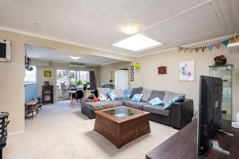 Photo of property in 1/21 Dorset Avenue, Westown, New Plymouth, 4310