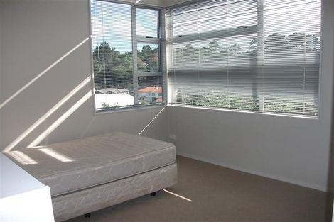Photo of property in 12 Bushglen Court, Browns Bay, Auckland, 0630