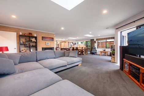 Photo of property in 32 Aranui Drive, Papamoa Beach, Papamoa, 3118