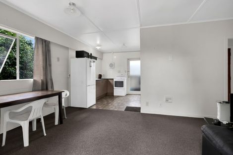 Photo of property in 4 Douglas Street, Hawera, 4610