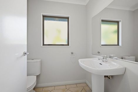 Photo of property in 4 Caernarvon Rise, Bethlehem, Tauranga, 3110