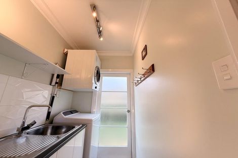 Photo of property in 4 Norton Park Avenue, Fairfield, Lower Hutt, 5011