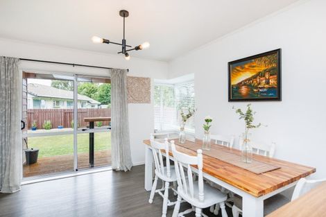 Photo of property in 21 Dalfield Place, Highbury, Palmerston North, 4412