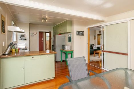 Photo of property in 3 Papawai Road, Greytown, 5712