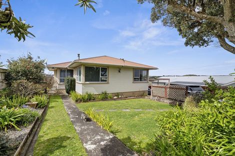 Photo of property in 33 Clearmont Crescent, Blagdon, New Plymouth, 4310