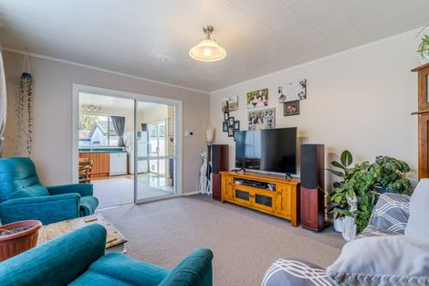 Photo of property in 2 Queen Street, Milton, 9220