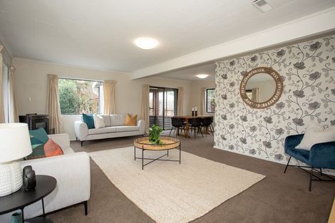 Photo of property in 16 Sawtell Place, Northcote, Christchurch, 8052