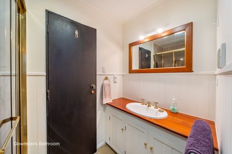 Photo of property in 4 Raynham Way, Silverstream, Upper Hutt, 5019