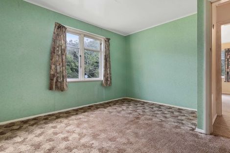 Photo of property in 243 Main Road, Tawa, Wellington, 5028