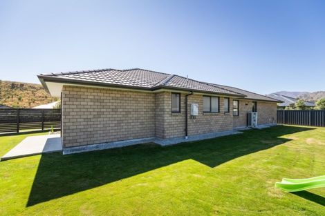 Photo of property in 4 Banbury Terrace, Lower Shotover, Queenstown, 9304