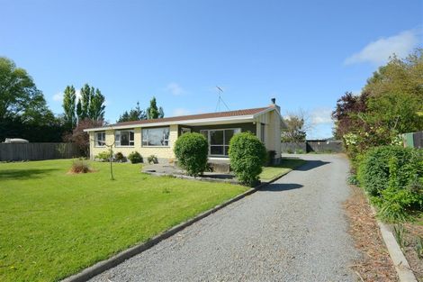 Photo of property in 40 High Street, Hawarden, 7385