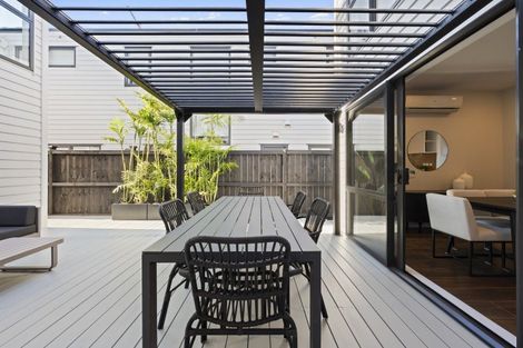 Photo of property in 144 Hobsonville Road, Hobsonville, Auckland, 0618