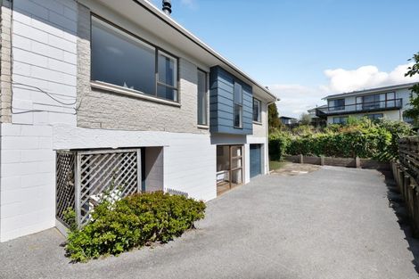 Photo of property in 2/27 Knightsbridge Drive, Forrest Hill, Auckland, 0620