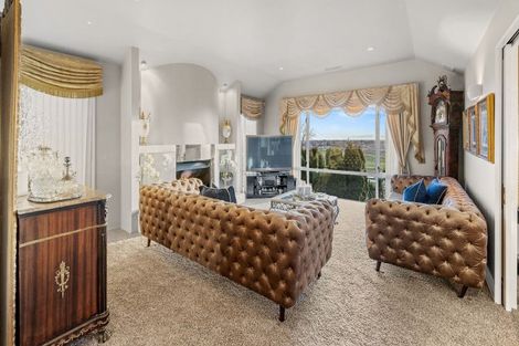 Photo of property in 16 Highcrest Heights, Westmorland, Christchurch, 8025