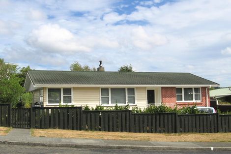 Photo of property in 9 Kiwi Street, Heretaunga, Upper Hutt, 5018