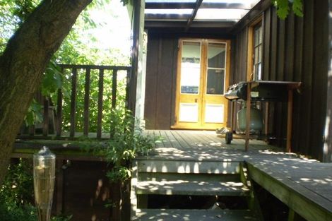 Photo of property in 23 Hawkhurst Road, Lyttelton, 8082