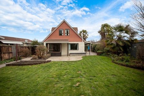 Photo of property in 16 Sawtell Place, Northcote, Christchurch, 8052