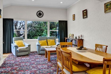 Photo of property in 19 George Street, Hawera, 4610