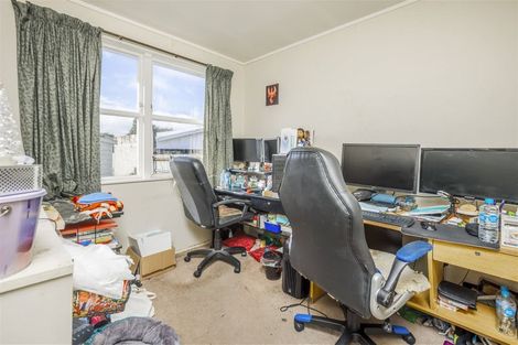 Photo of property in 16 Royal Arch Place, Rosehill, Papakura, 2113