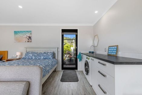 Photo of property in 2 Kahu Close, Kaiteriteri, Motueka, 7197