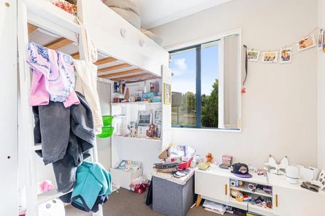 Photo of property in 25 Lilburn Crescent, Massey, Auckland, 0614