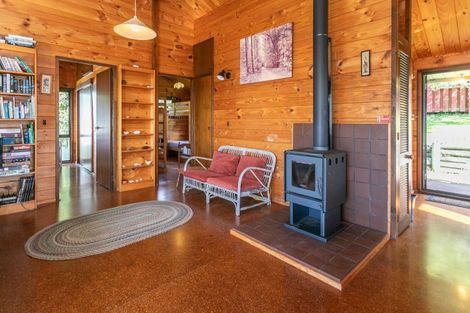 Photo of property in 108 Oratia Place, Onemana, Whangamata, 3691