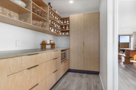 Photo of property in 12 Ash Close, Levin, 5510