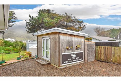 Photo of property in 14 Cordyline Road, Port Waikato, Tuakau, 2695