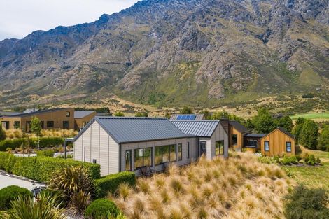 Photo of property in 28 Mckellar Drive, Jacks Point, Queenstown, 9371