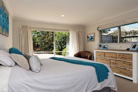 Photo of property in 22 Starlight Cove, Hobsonville, Auckland, 0618