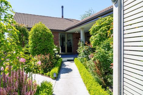 Photo of property in 2 Kent Place, Mosgiel, 9024