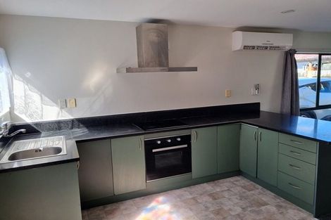 Photo of property in 113 Henderson Valley Road, Henderson, Auckland, 0612