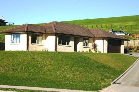 Photo of property in 13 Haden Place, Omokoroa, 3114