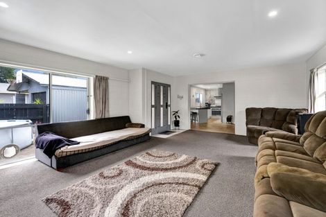 Photo of property in 4 Douglas Street, Hawera, 4610