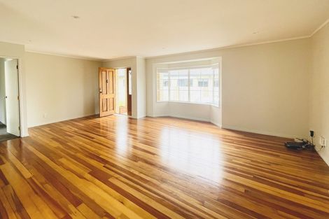 Photo of property in 53 Stratford Road, Manurewa, Auckland, 2105