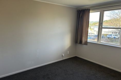 Photo of property in 4 Lincoln Grove, Cannons Creek, Porirua, 5024