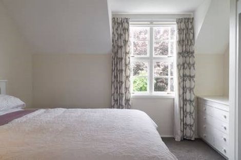 Photo of property in 1 Oakfield Street, Burnside, Christchurch, 8053