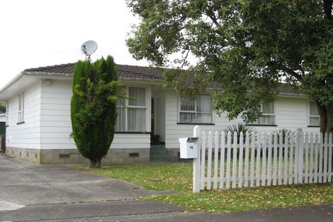 Photo of property in 16 Dalry Place, Mangere Bridge, Auckland, 2022